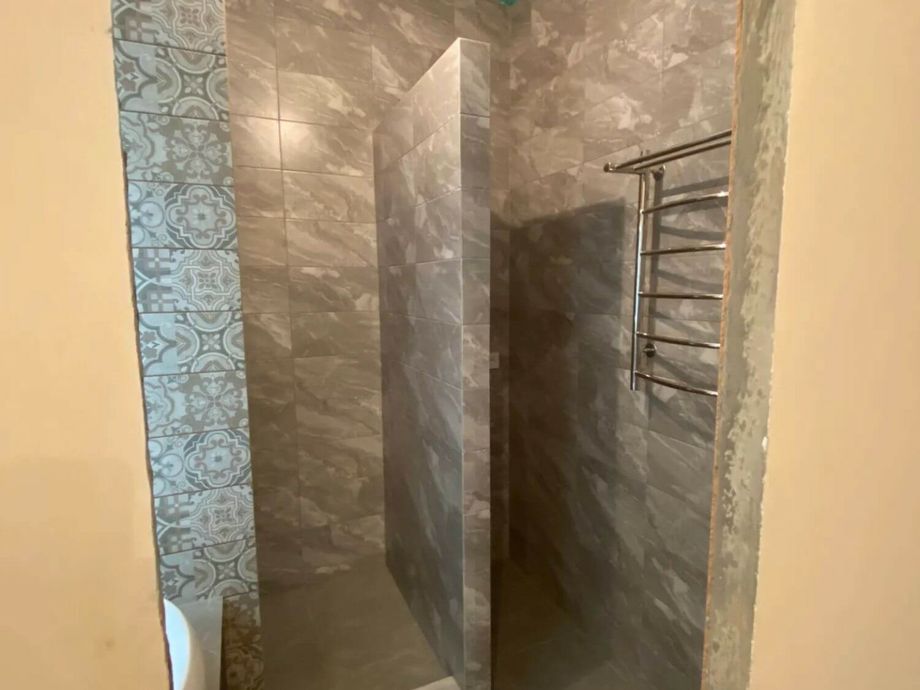 Укладка керамогранита в Санузле на ул. Бассейная   1